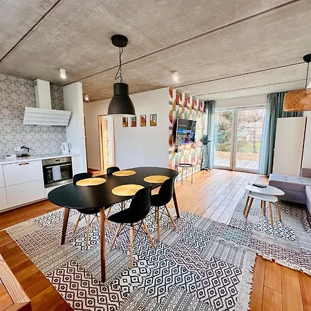 Apartment Laba - Basen, Blisko Plazy, Cisza, Taras, Parking, Bezplatne Wifi, Wyjatkowy! Gdynia