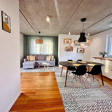 Apartmán Laba - Basen, Blisko Plazy, Cisza, Taras, Parking, Bezplatne Wifi, Wyjatkowy! *